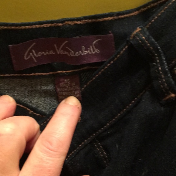 Ladies Vanderbilt jeans - Picture 2 of 3